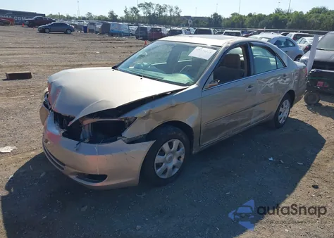 2004 Toyota Camry Le/Xle/Se z USA, uszkodzony, nr VIN 4T1BE32KX4U848939